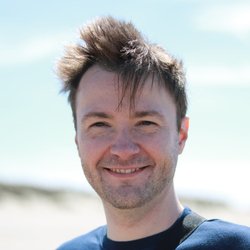 avatar de du commentaire : 🤩 franchement, l'animation est top, et la musique de Hiroyuki Sawano...wow, fit tellement a l'ambiance. Le dernier épisode qui permet de comprendre l'...