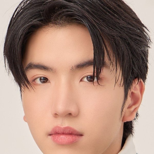 สุวิจักรขณ์ ปิยะนพโรจน์