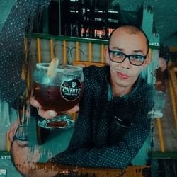 avatar de du commentaire : En Amérique latine, notamment en Colombie, on était tellement en retard avec Komi qu'aujourd'hui Netflix vient de sortir l'épisode six...