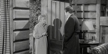 Watch Perry Mason Season 1 Episode 14: The Case Of The Baited Hook