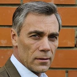 Михаил хмуров биография личная жизнь жена дети
