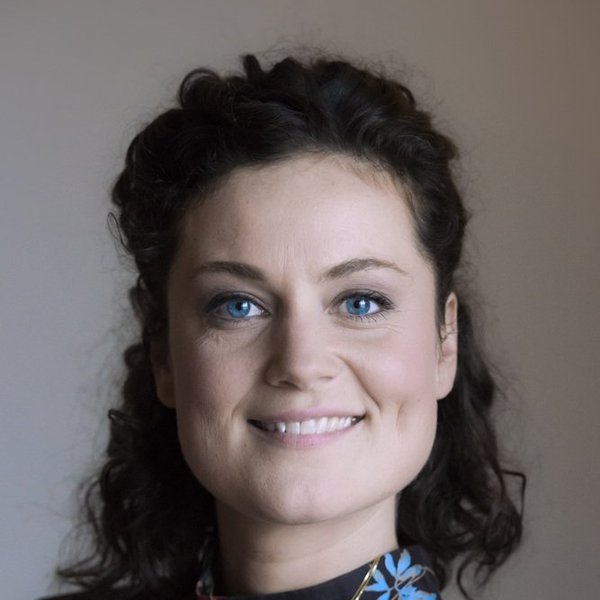 Nienke de la Rive Box