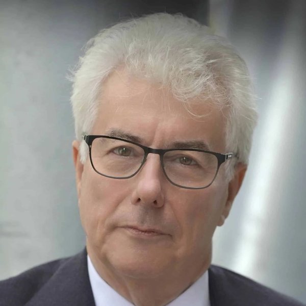 Ken Follett