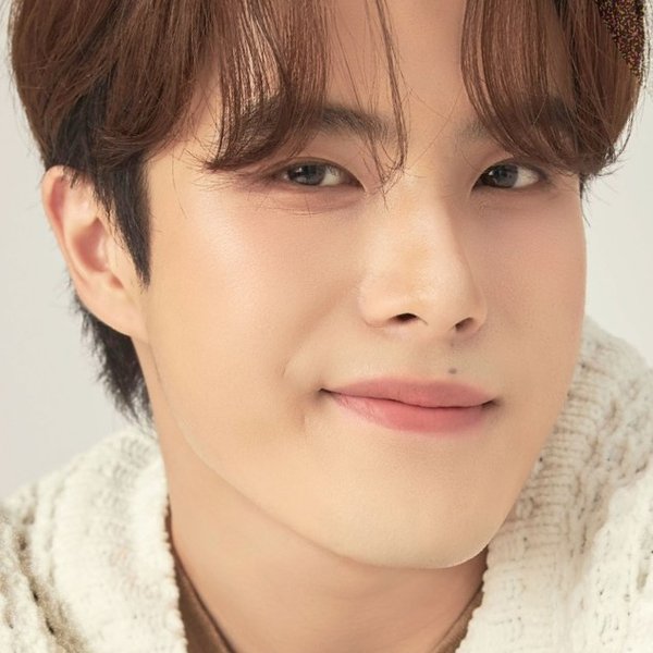 อรัญญ์ อัศวสืบสกุล