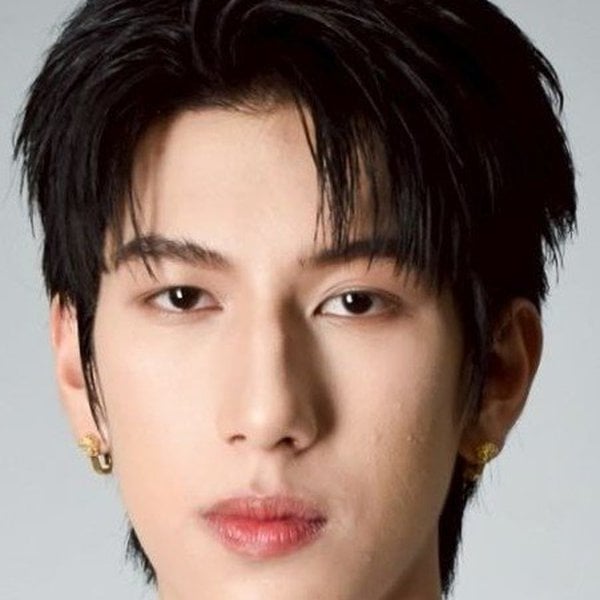 Guntapat Kasemsan Na Ayudhya