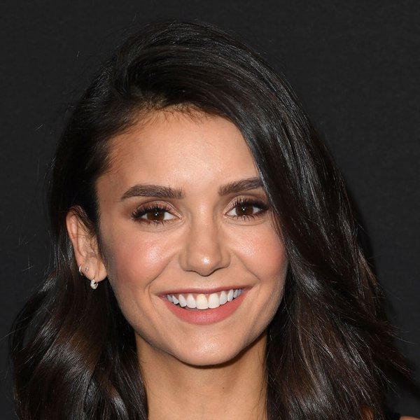 Nina Dobrev de saída dos Diários de um Vampiro