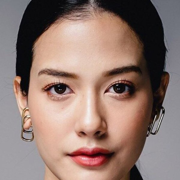 ญีนา ซาลาส