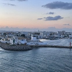 avatar de du commentaire : J'attend comme bcq une saison 2 car la fin ne répond pas a toutes les questions 
