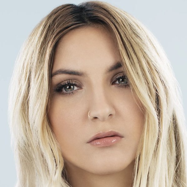 Julia Michaels