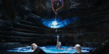 Mako Mermaids - MAKO MERMAIDS: From Left to Right Amy Ruffle as SIRENA Lucy  Fry as LYLA Ivy Latimer as NIXIE