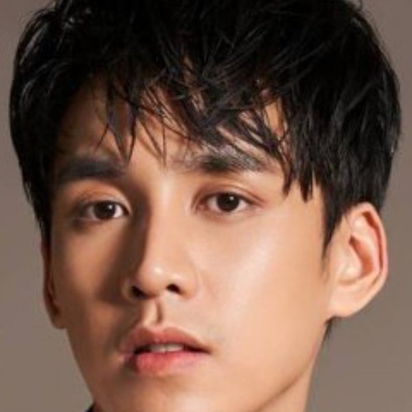 โรเจอร์ อชิรวิชญ์ สุภาวิตา