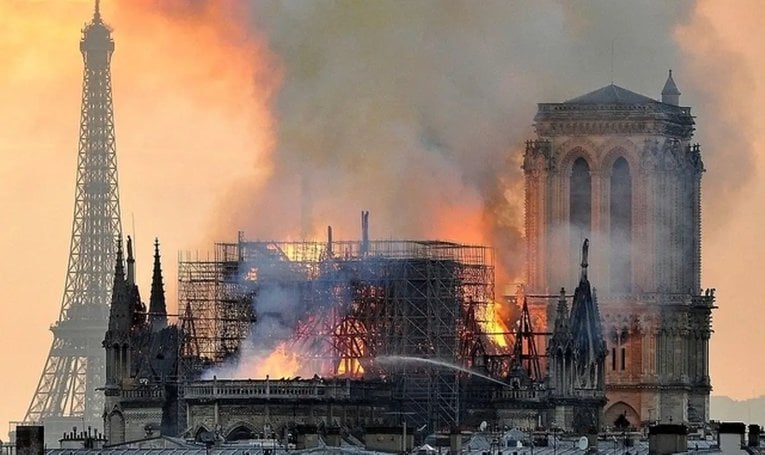 Netflix prépare une série sur l&rsquo;incendie de Notre-Dame de Paris