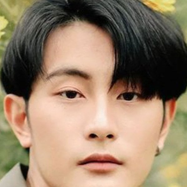 ป๊อก นิธิกร ลีห์อร่ามวัฒน์