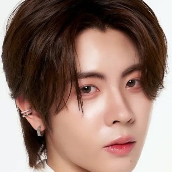 วรรณกร เรืองรัตน์